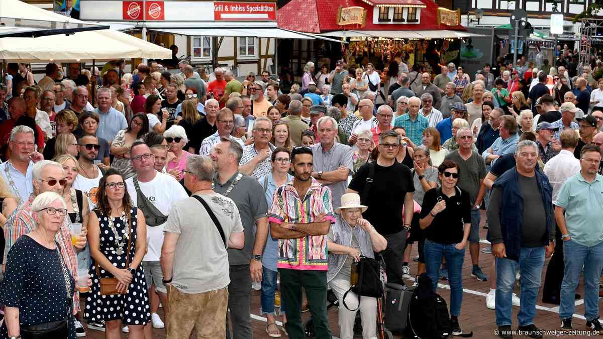 48. Altstadtfest in Fallersleben: 75 fröhliche Bilder von der großen Sommer-Party