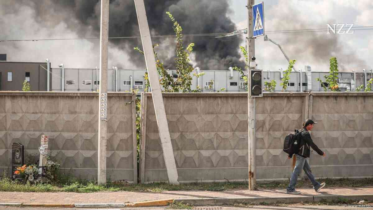 LIVE-TICKER - Krieg in der Ukraine: Die russische Benzinproduktion sinkt auf 70 Prozent +++ Tote und Verletzte bei russisch-ukrainischen Drohnenattacken