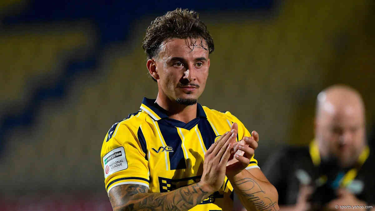 Crawley sign Torquay winger Morgan on two-year deal