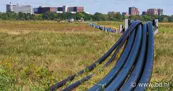 Tientallen meters zwarte buizen in De Gement: Aa en Maas legt nieuwe rioolleiding aan en Enexis stroom