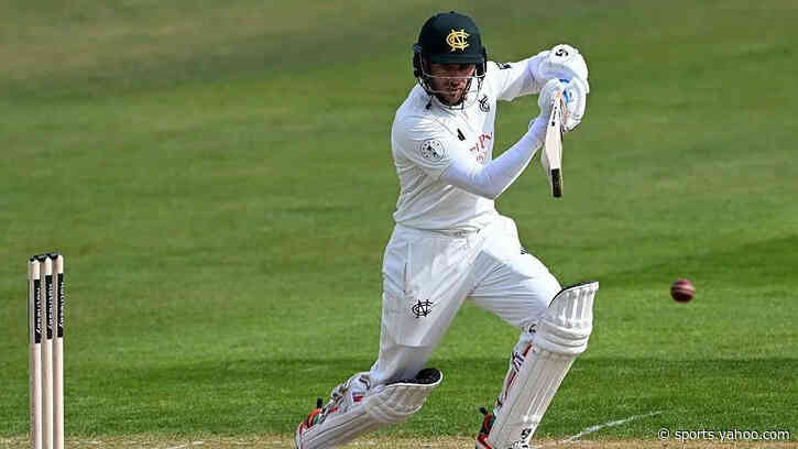 Notts' Clarke first past 1,000 with ton against Bears