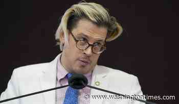 Milo Yiannopoulos, former Kanye West aide, detained by ICE in Louisiana