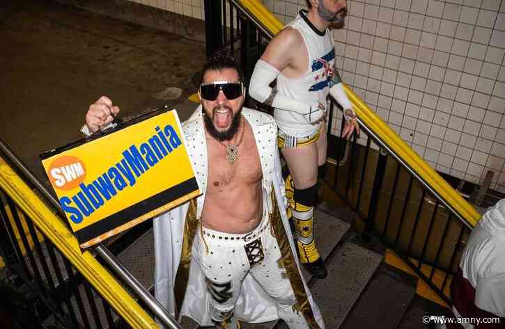 Subway Mania: Wrestling brought to New York City trains