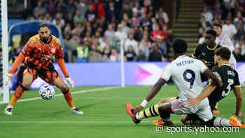 Premier League: Crystal Palace and Man City both go close in chaotic start