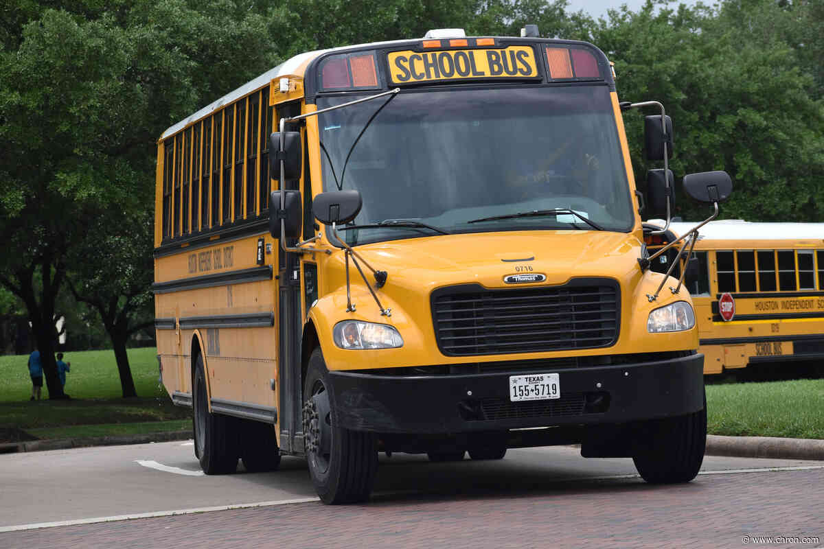 Texas teen allegedly posted anonymous school threat. FBI found her at bus stop.