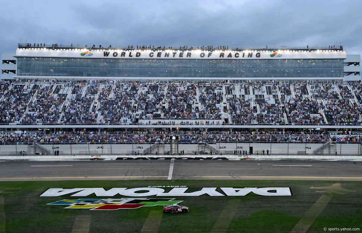 How to Watch NASCAR at Daytona International Speedway : TV Coverage and Streaming