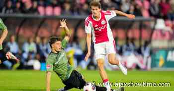 Van de Pavert keerde snel terug bij Ajax: 'Ryan heeft veel meegemaakt in zijn leven'