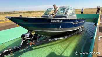 Float your boat to stop invasive species, province urges