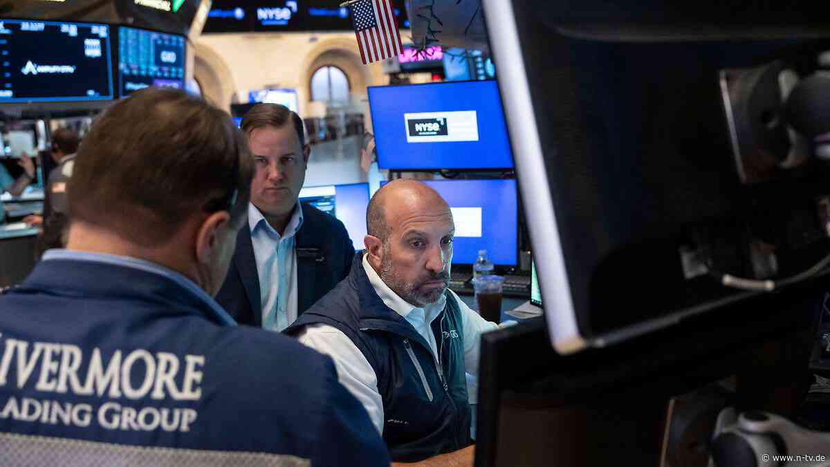 US-Anleger fürchten Zinserhöhung: Fed-Chef Warsh dämpft Kauflaune an der Wall Street