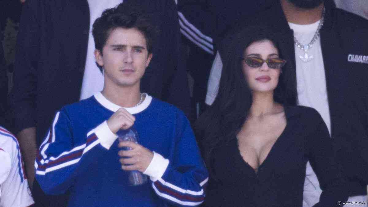 Mit Timothée Chalamet liiert : Kylie Jenner reagiert auf Gerüchte über dritte Schwangerschaft 