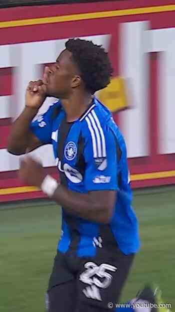 Dante Sealy a marqué quelques bijoux avec le Bleu-blanc-noir 😮‍💨