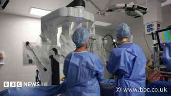Trust marks 5,000th robotic surgery milestone