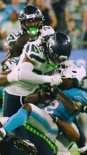 Putting the pads to work. 📺: Download the Seahawks app to watch more highlights.