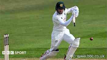 Notts' Clarke first to 1,000 Championship runs with ton against Bears