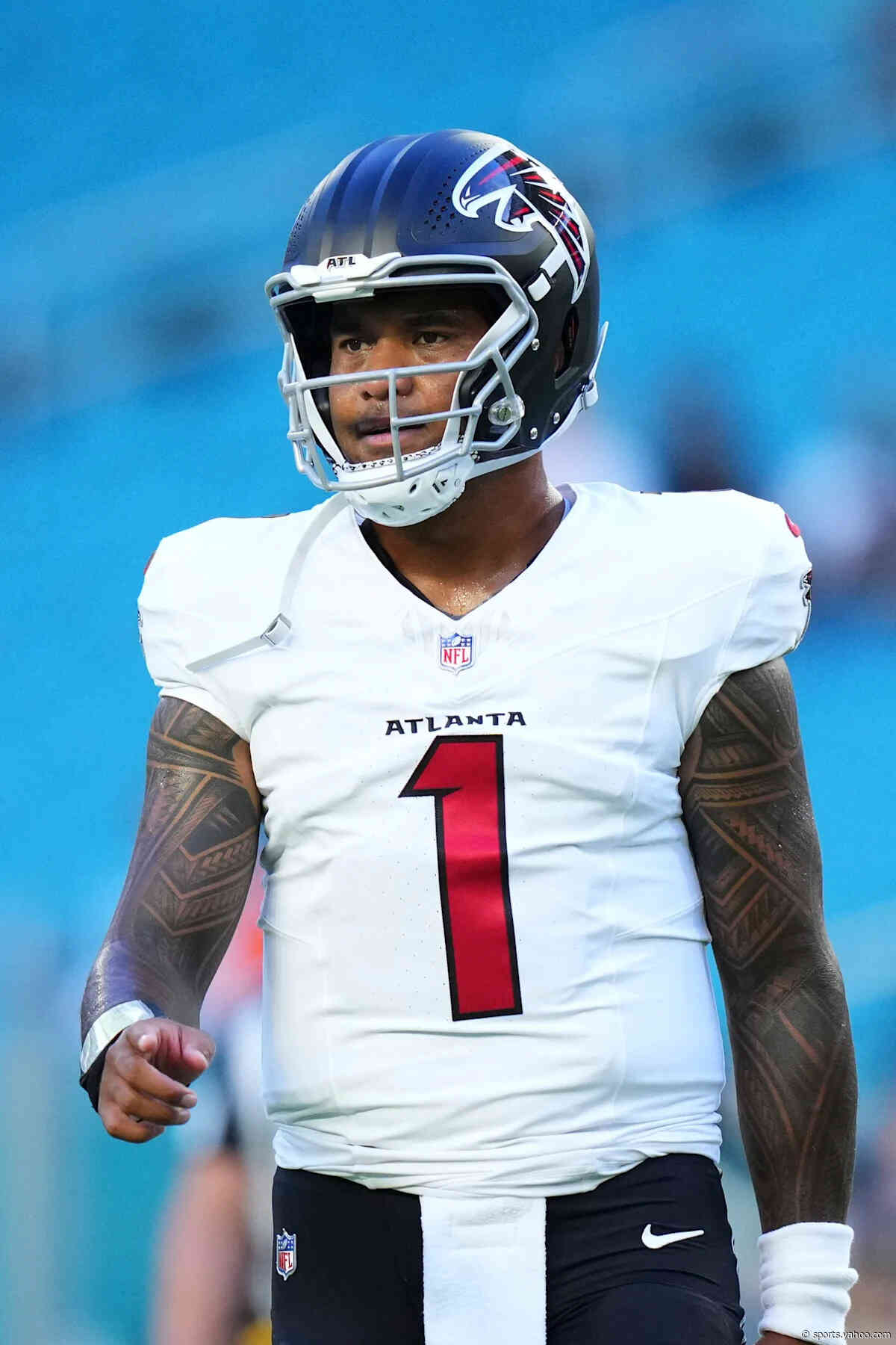 Former Dolphins QB Tua Tagovailoa greeted by boos in return to Miami