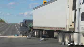 Man in his 60s dead after two vehicles collide in Brampton, police say