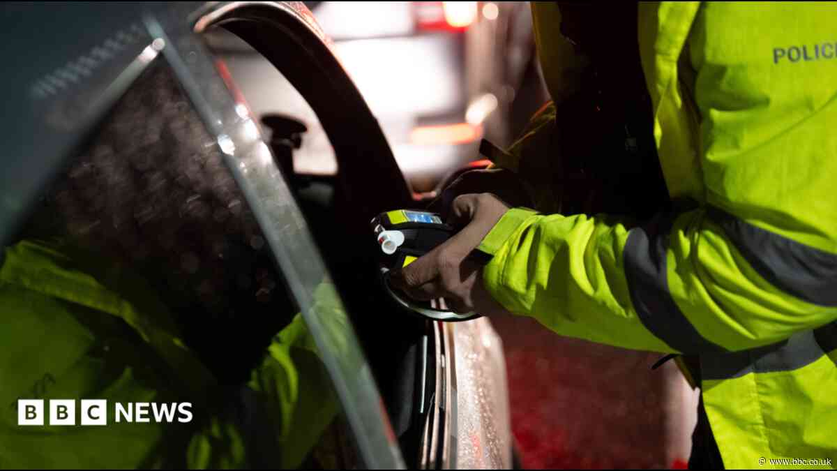 New breathalyser takes evidence sample on roadside