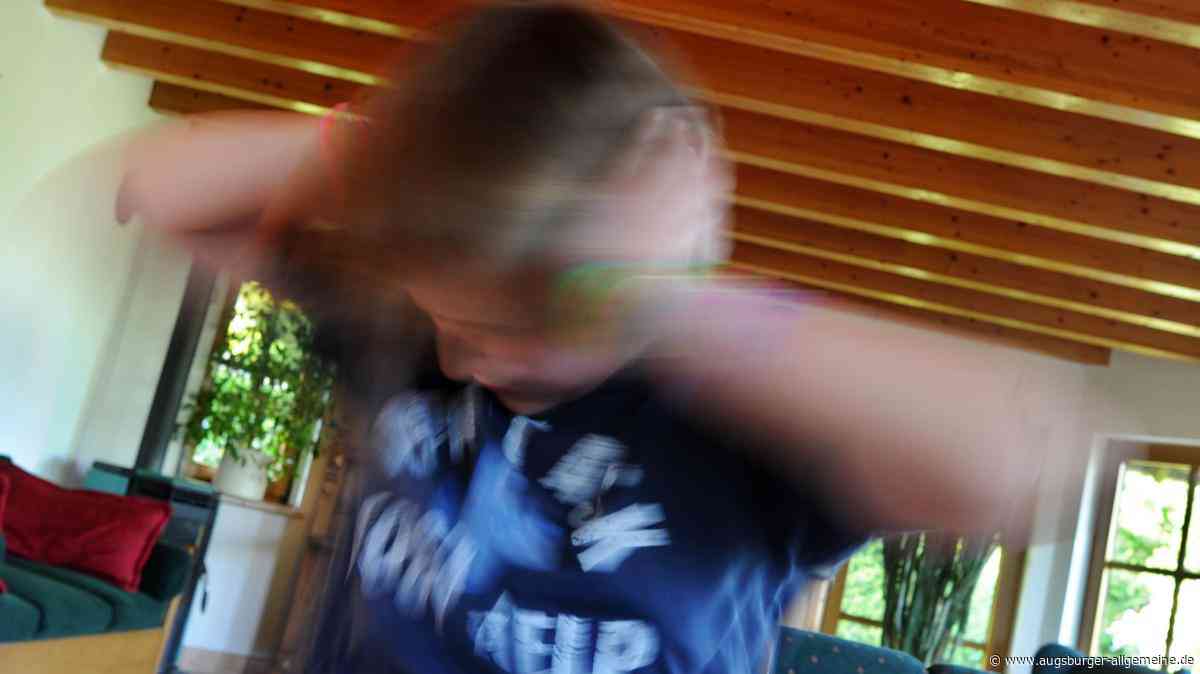 Therapieplatz gesucht: Wie eine Familie im Unterallgäu um Hilfe für ihr Kind kämpft