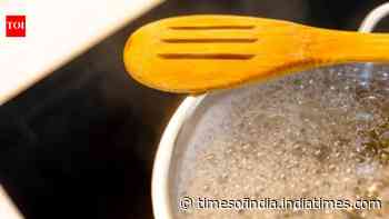 Put a wooden spoon across a boiling pot: The viral kitchen trick explained