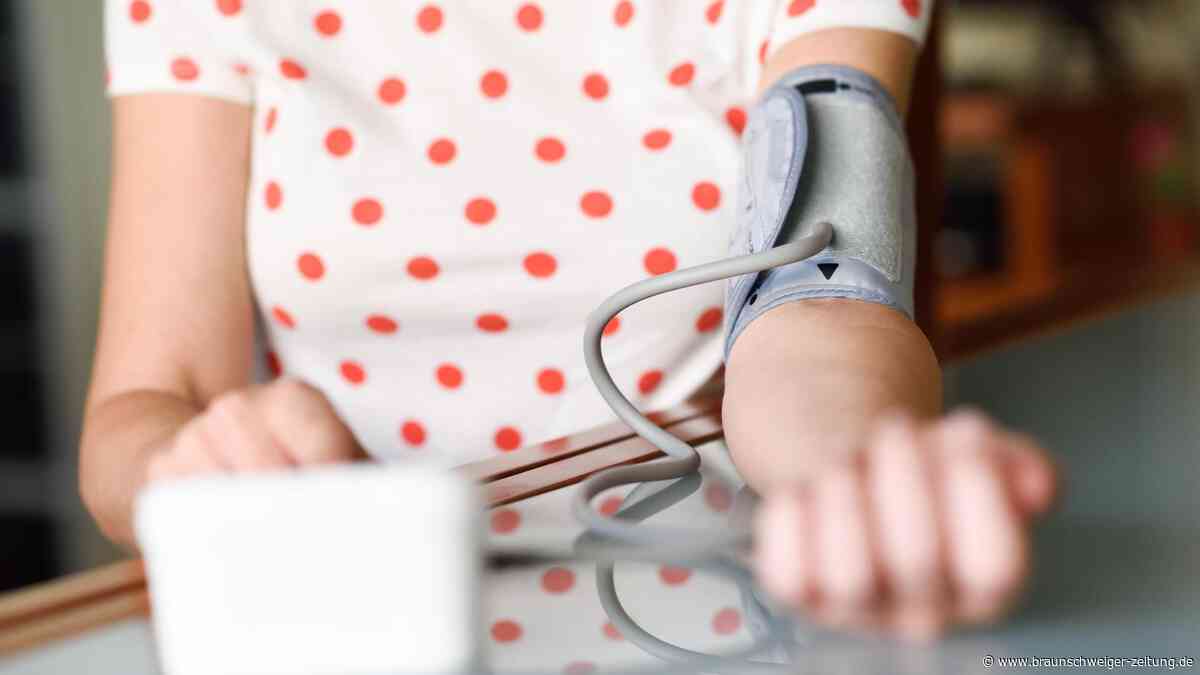 Verena hat Bluthochdruck mit 32: „Hatte schon beim Aufwachen Kopfschmerzen“
