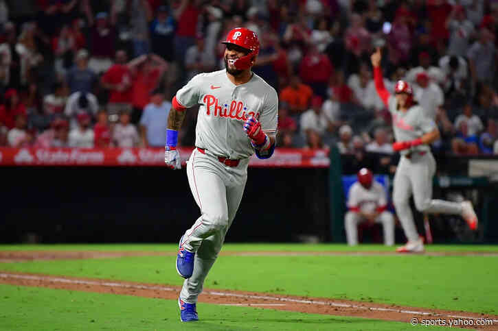Wow! Edmundo Sosa does it again as Phillies slam Angels in ninth