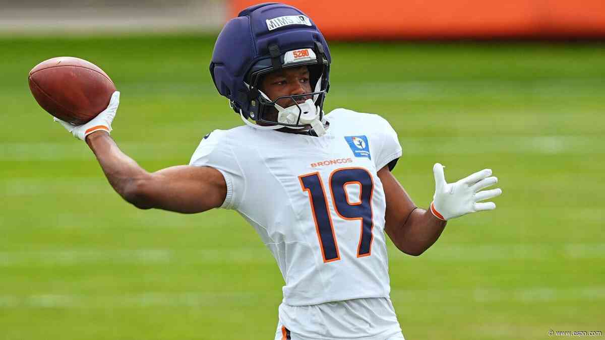 Broncos WR Mims exits, avoids serious foot injury