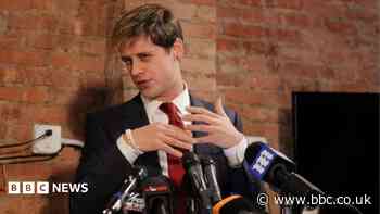Right-wing commentator Milo Yiannopoulos detained by ICE