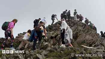 I couldn't reach Wales' highest summit because people jumped the queue