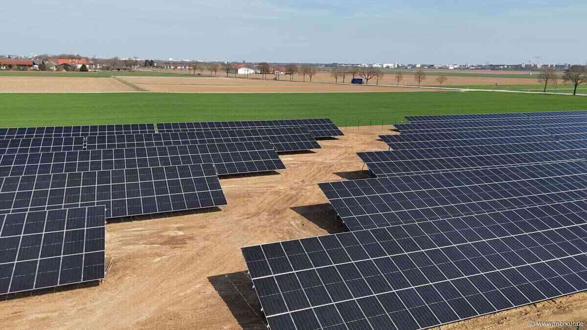 Neuer Solarpark in Taufkirchen am Netz