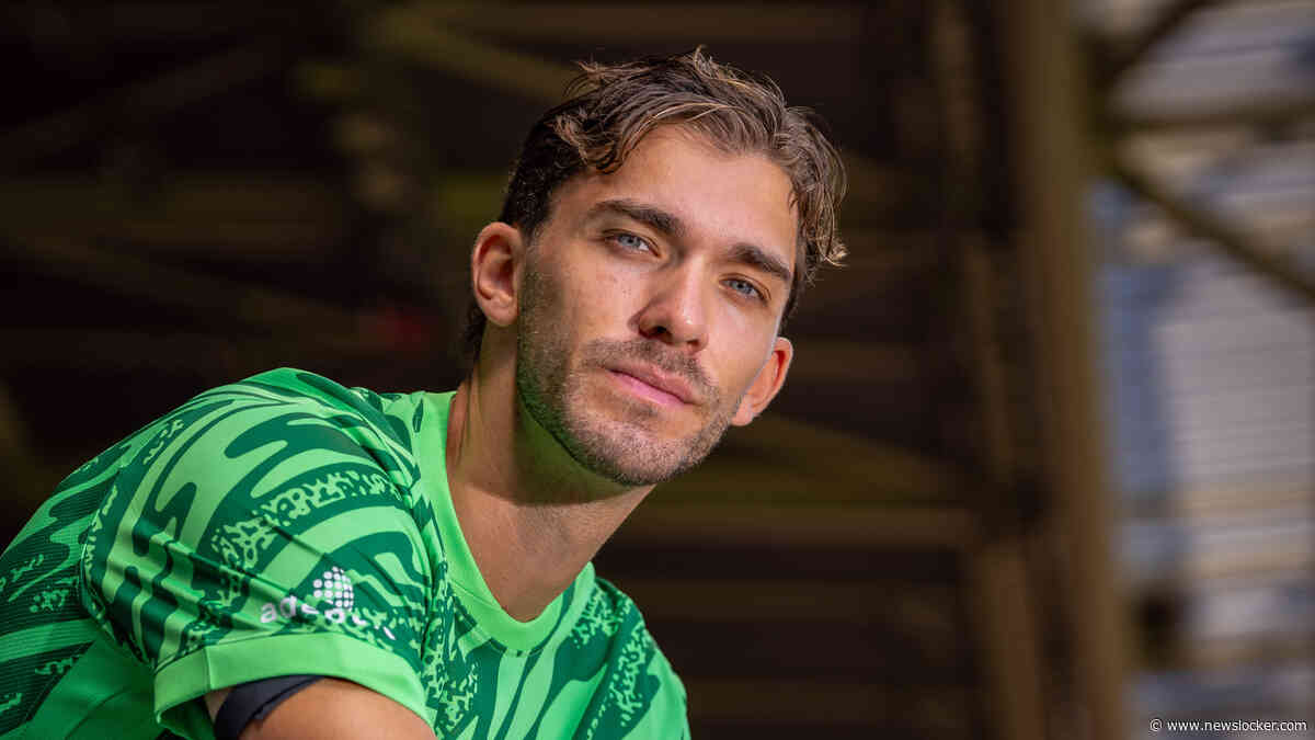 AZ-doelman Jari De Busser moet zijn vrienden pijn doen om koppositie te behouden: ’Je weet dat deze wedstrijd een keer komt’