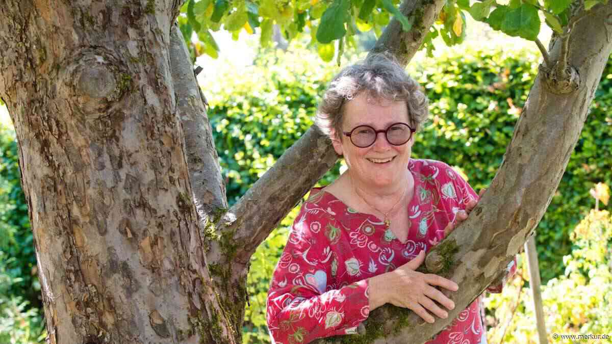 Grünwälderin erhält LBV-Plakette für vogelfreundlichen Garten