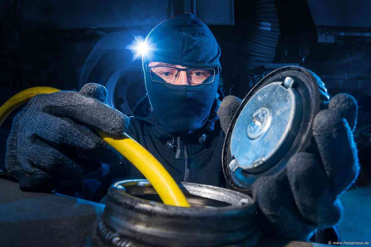 Diebe stehlen 200 Liter Diesel aus Forstmaschinen bei Crottendorf