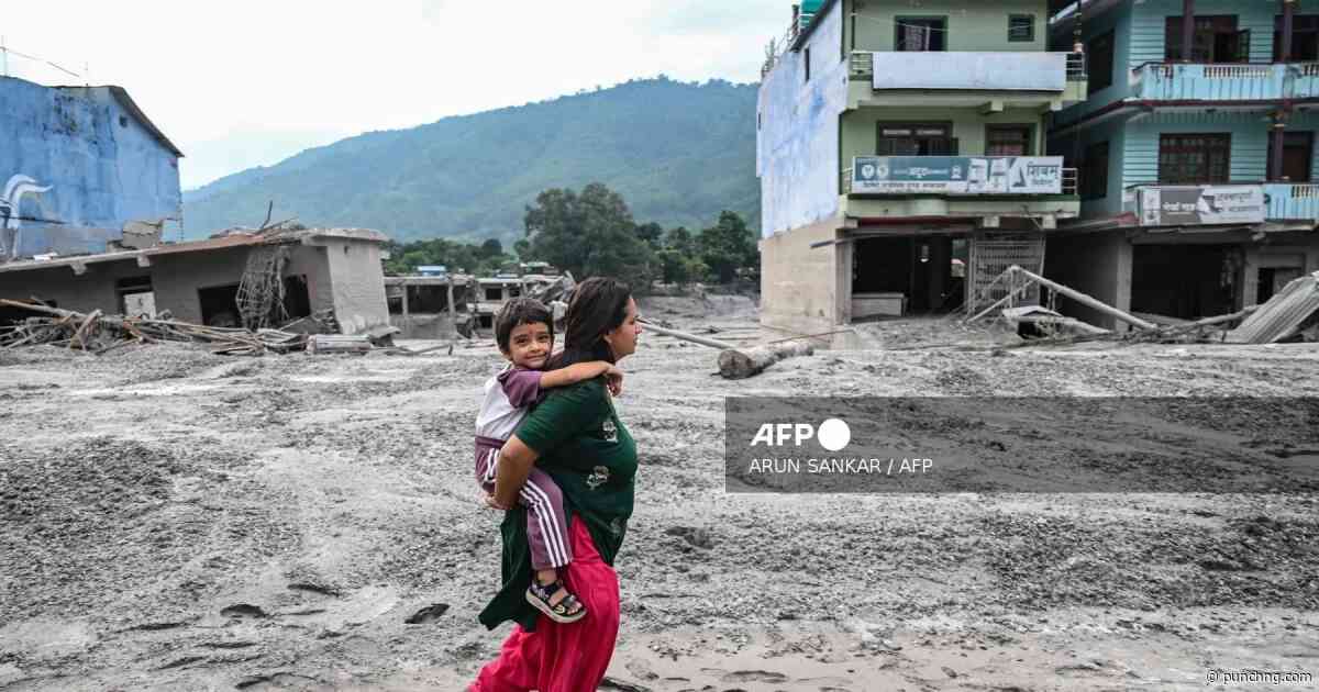 Nepal floods leave trail of destruction, aid challenge