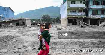 Nepal floods leave trail of destruction, aid challenge