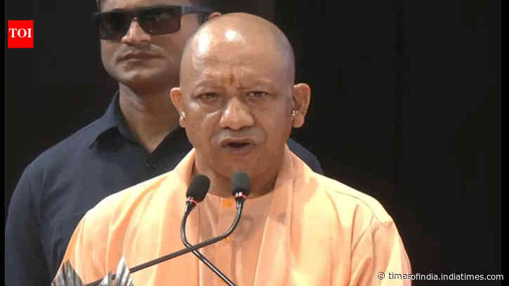 'Gang of dacoits': Yogi Adityanath says Akhilesh must apologise for UP 'loot and extortion'