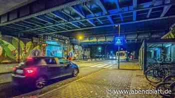 Schreck an S-Bahn-Station in Hamburg: Mann stürzt von Brücke auf die Straße