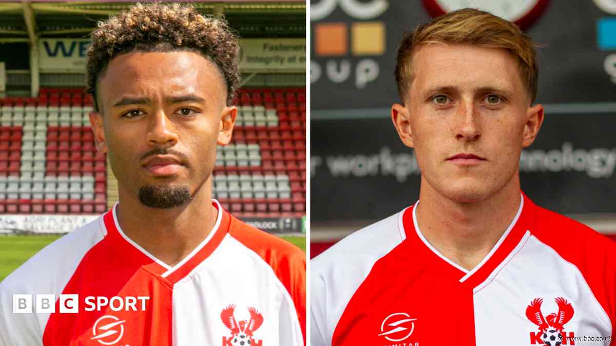 Harriers sign Hargreaves following Thompson exit