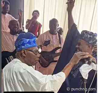 VIDEO: K1 prostrates for Obasanjo at Olota of Ota’s 60th birthday
