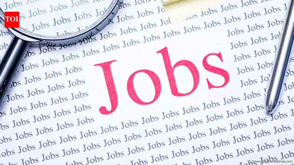 US job data: Labor dept lowers employment growth by 79,000, private sector cut by 178,000