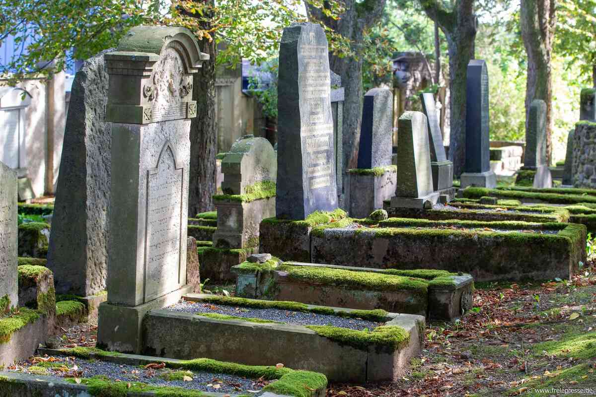 Seltene Gelegenheit in Plauen: Verein bietet Führungen auf dem Jüdischen Friedhof