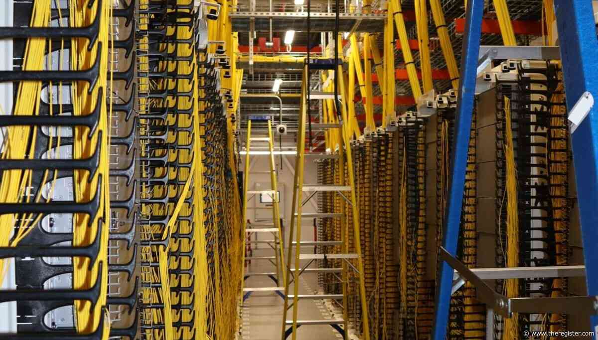 AWS mumbles about its cost-busting networking tech when it should be shouting