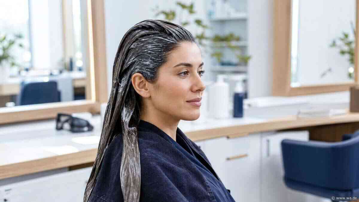 Günstige Haarkuren überzeugen – teure Maske fällt durch
