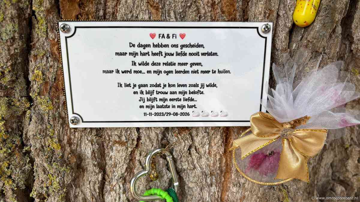 Politie maakt zich zorgen over dit bijzondere bordje aan een boom in Empel