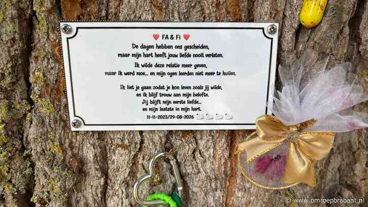 Politie maakt zich zorgen over dit bijzondere bordje aan een boom in Empel