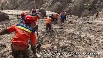 Verheerende Flutkatastrophe in Nepal: Mehr als 3000 Menschen vermisst