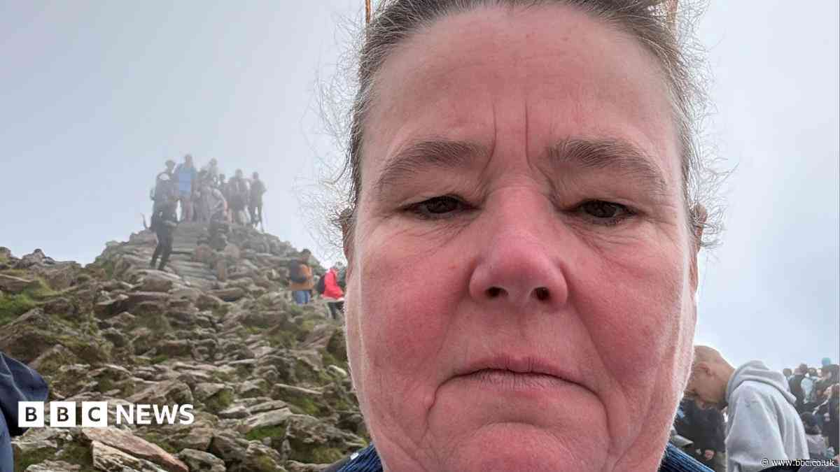 I couldn't reach Yr Wyddfa's summit because people jumped the queue