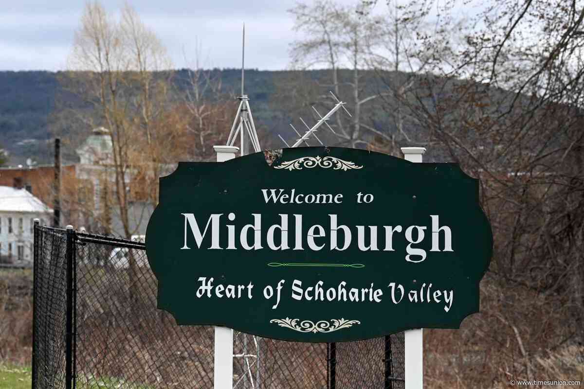 1 killed in Middleburgh crash on NY-30