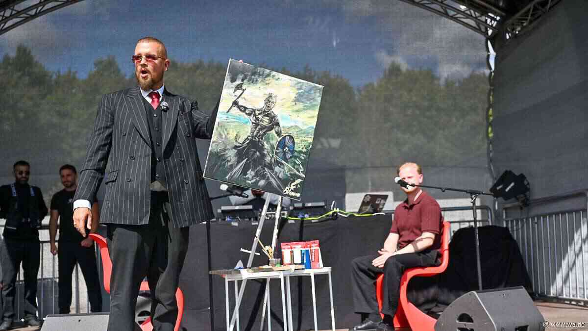 Ex-„Kollegah“ Felix Blume im Hammer Art Cube zeichnet live auf der Bühne