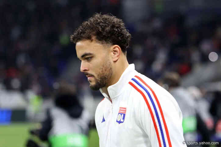 Crystal Palace stepping up negotiations to sign Lyon defender Ruben Kluivert