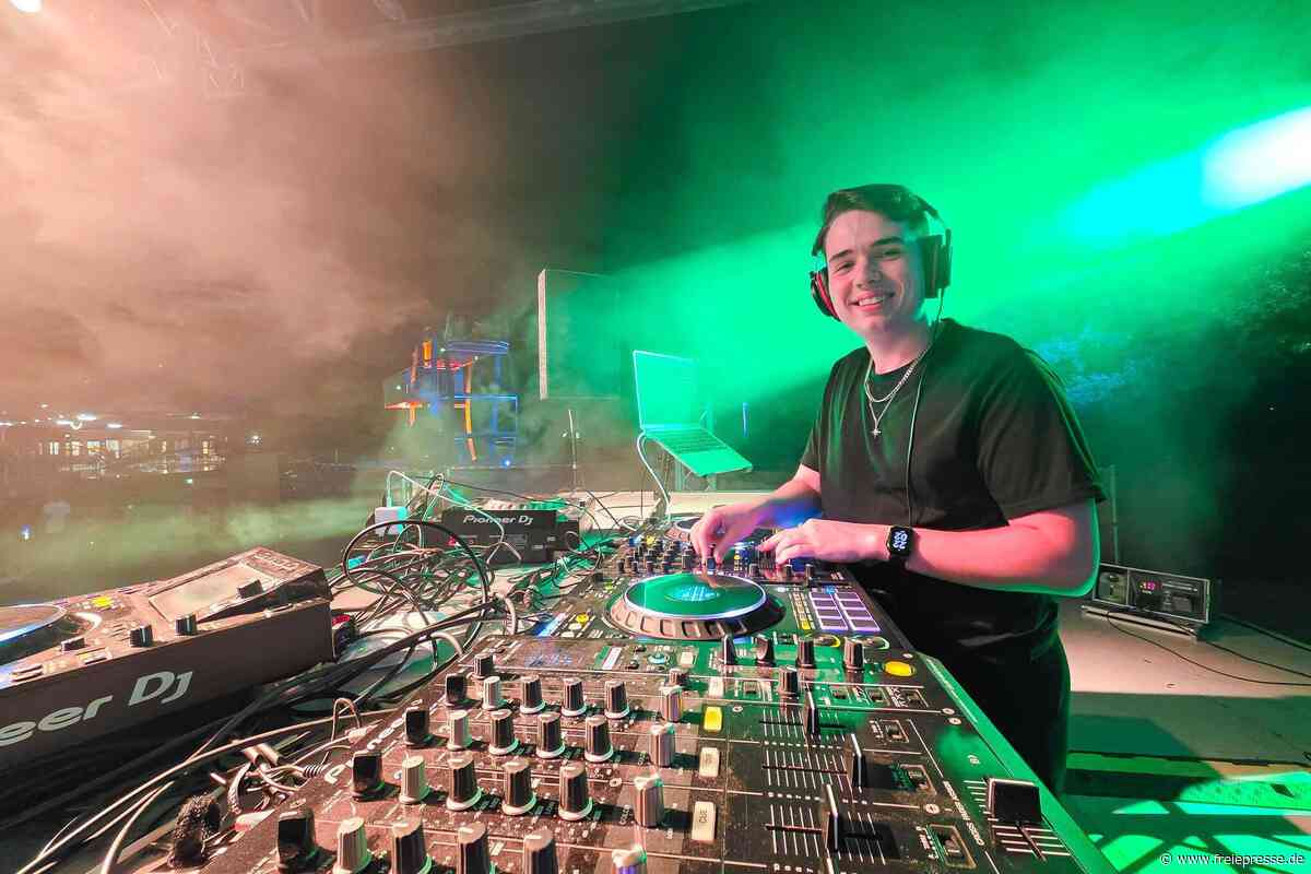 Summer Clubbing im Freibad: DJ aus Oelsnitz sorgt für Partystimmung